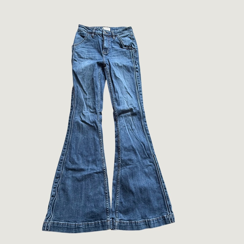 Shyanne Women Medium Wash High Rise Flare Bell Bottom Jeans 27 Regular RN138823